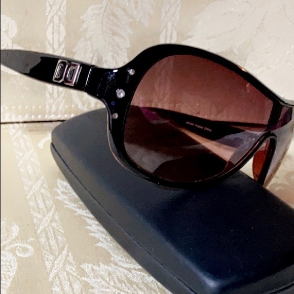 NWOT D&D OVERSIZED SUNGLASSES - Picture 4 of 13